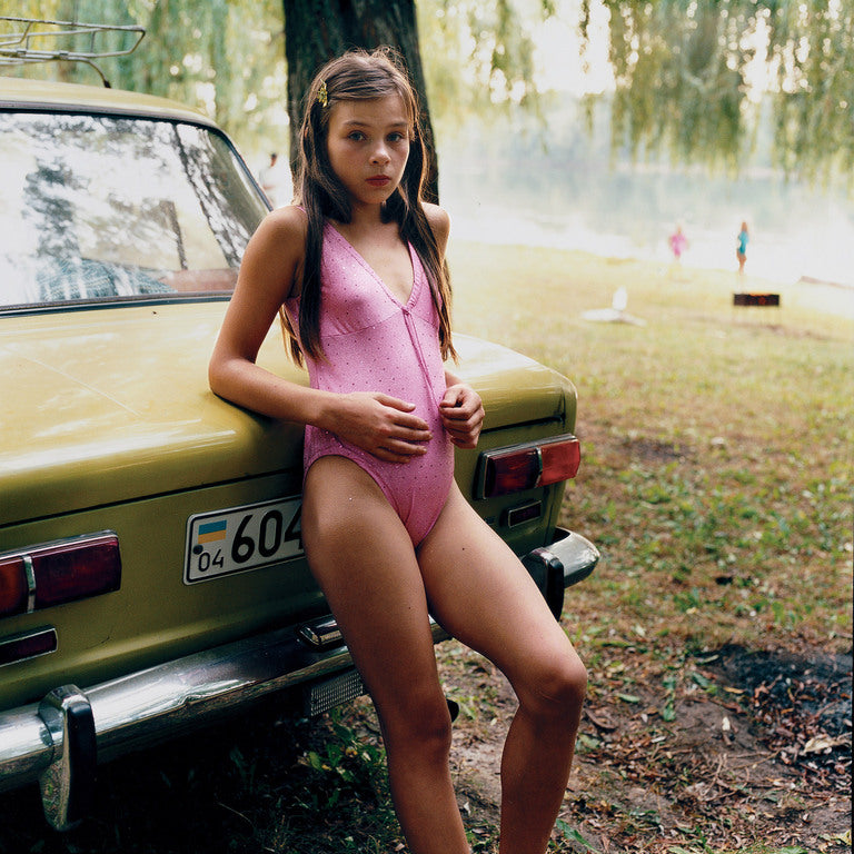 Michal Chelbin — Strangely Familiar