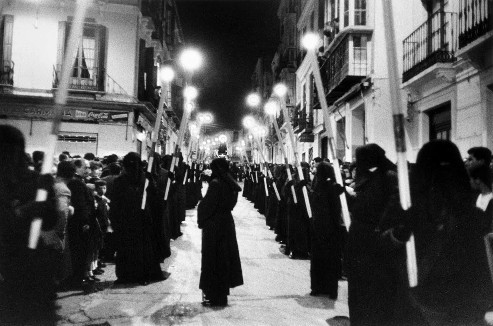 Francisco Ontañon — Los Dias Iluminados: Semana Santa en Andalucía