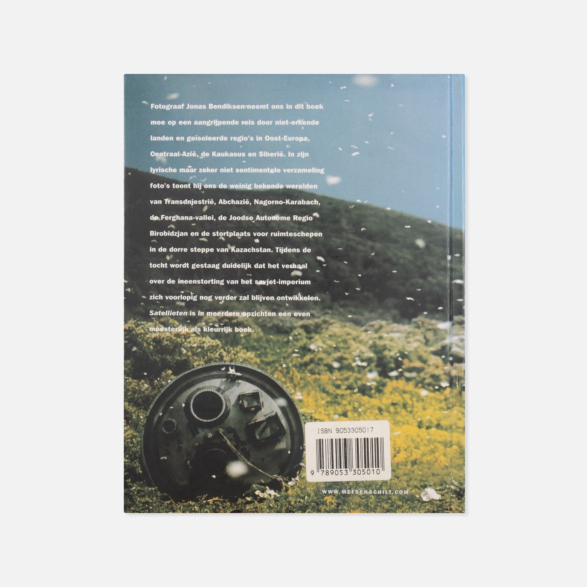 Jonas Bendiksen — Satellieten (Satellites)