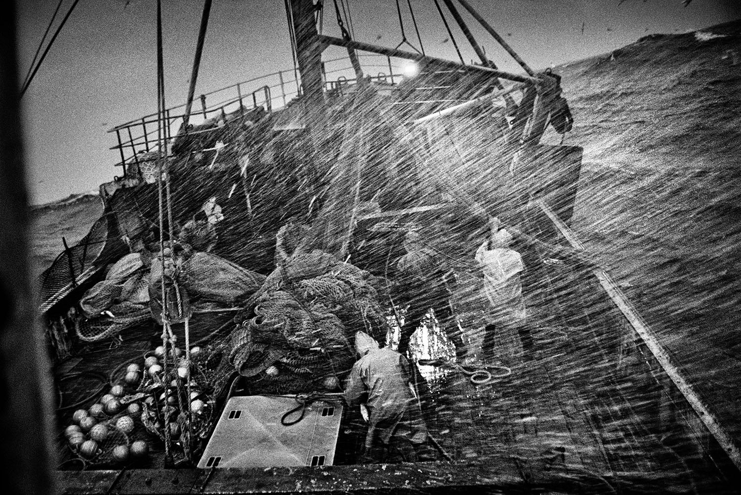 Jean Gaumy — Pleine Mer (Men at Sea)
