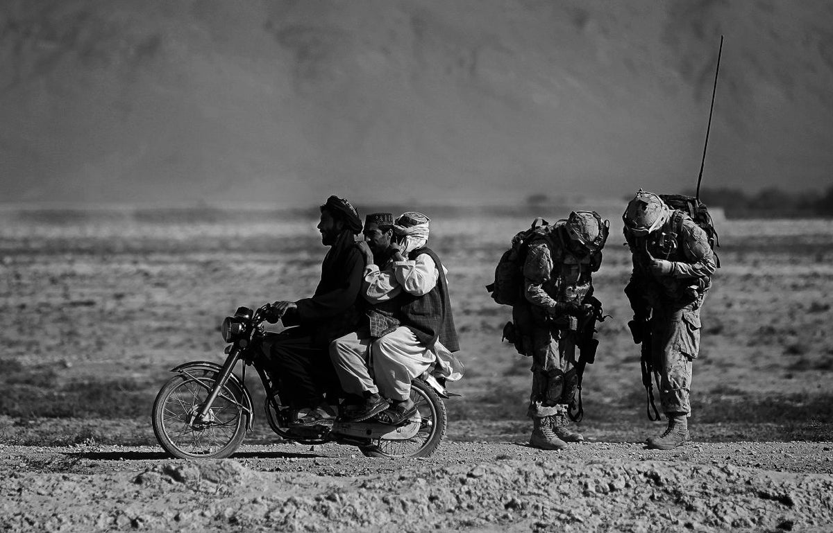 Anja Niedringhaus — At War