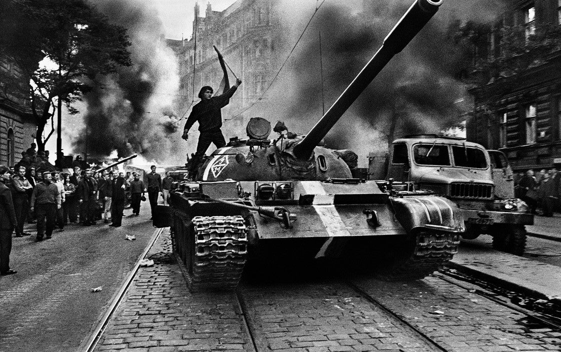 Josef Koudelka — Invasie Praag 68
