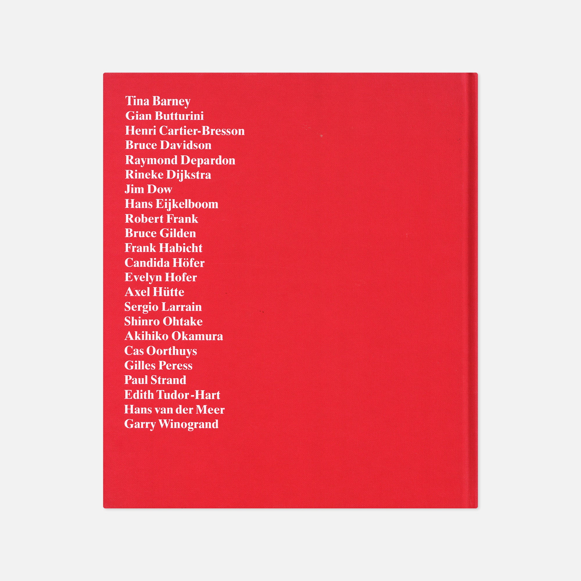 Strange and Familiar: Britain as Revealed by International Photographers