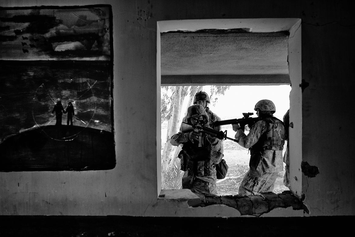 Anja Niedringhaus — At War