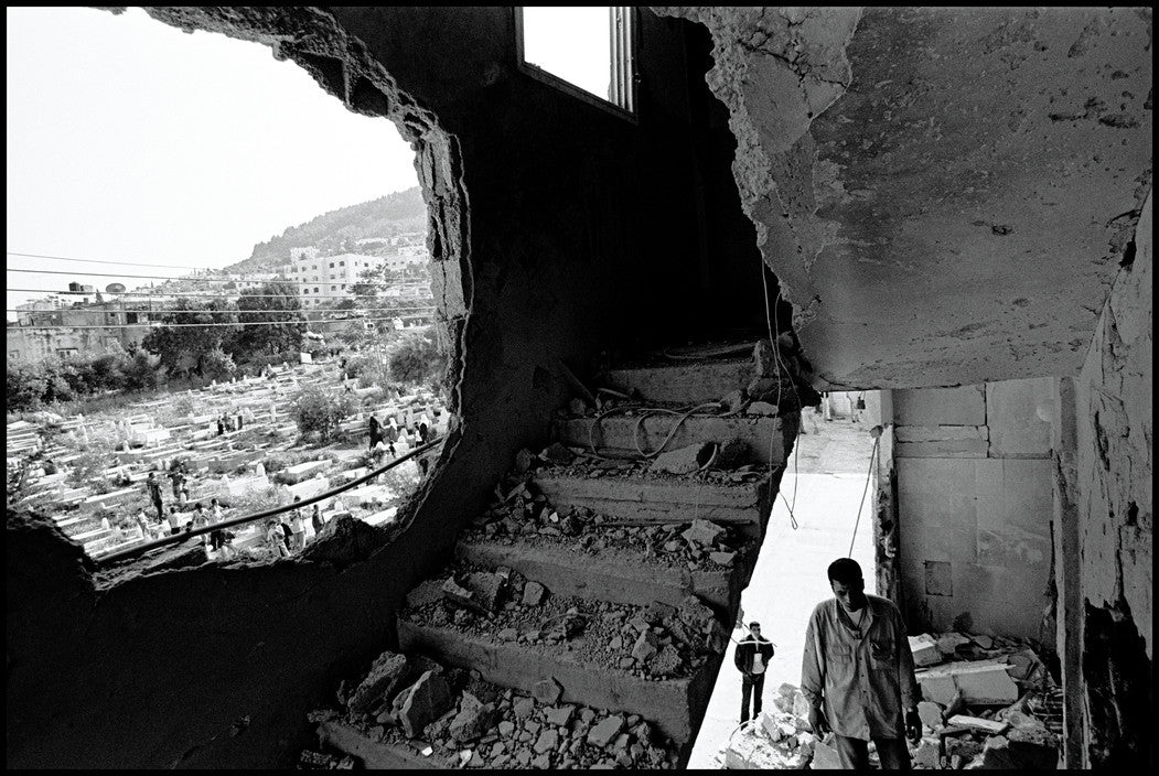 Larry Towell — No Man's Land – Wolf Books