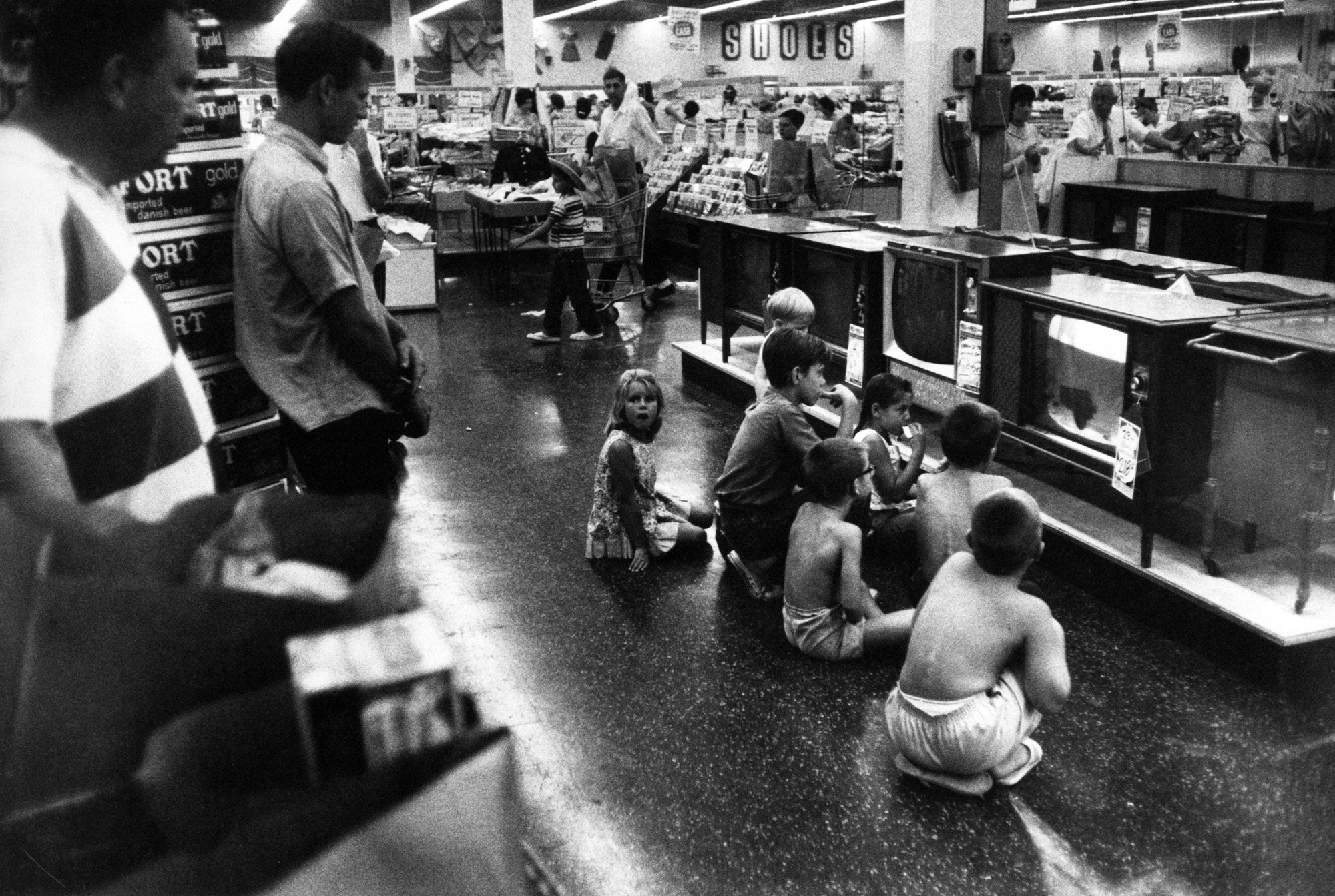 Geoff Dyer — The Street Philosophy of Garry Winogrand