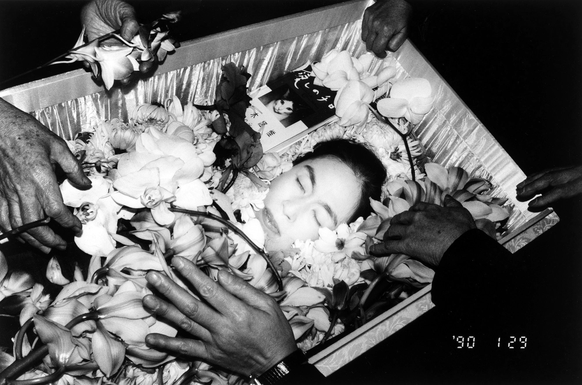 Nobuyoshi Araki — To The Past