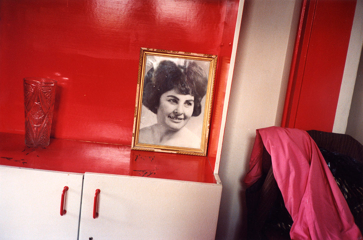 Bertien van Manen — Give Me Your Image