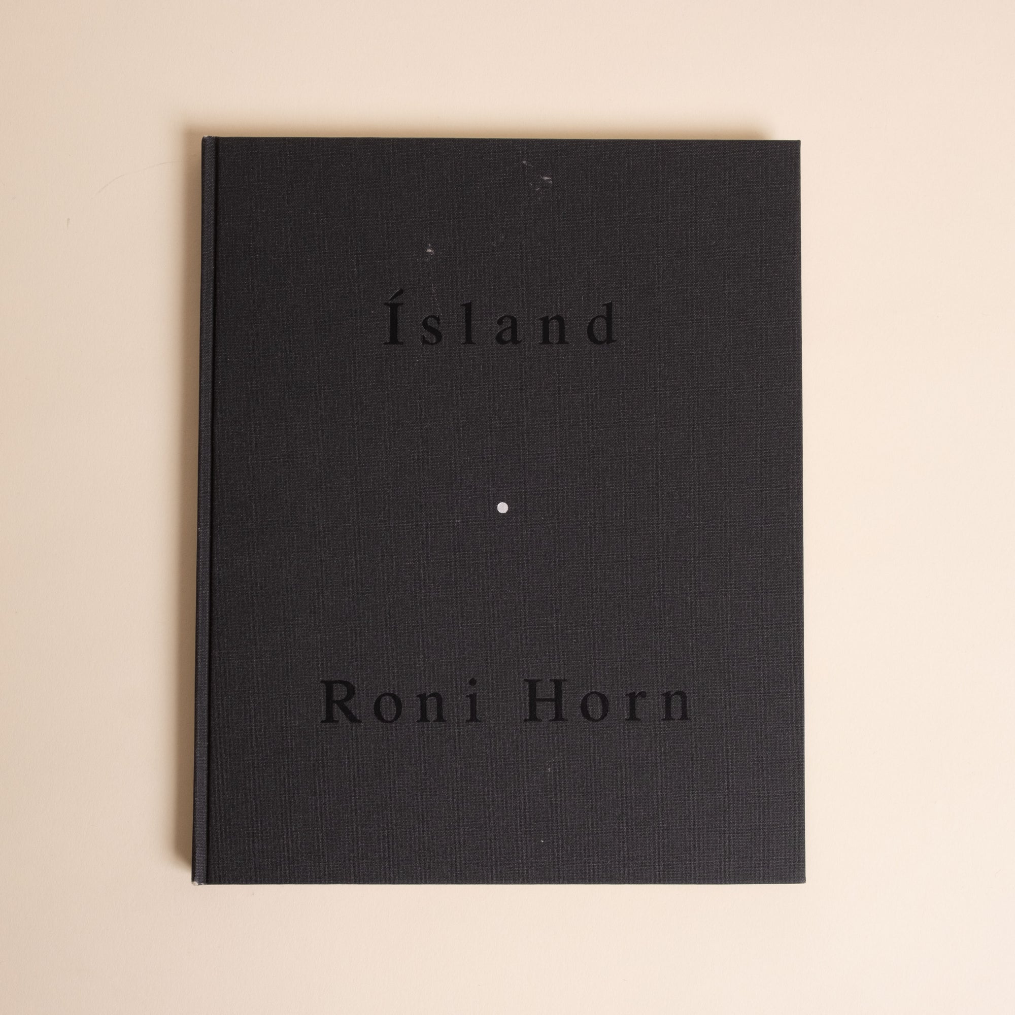 Roni Horn — To Place Set: Book I – X