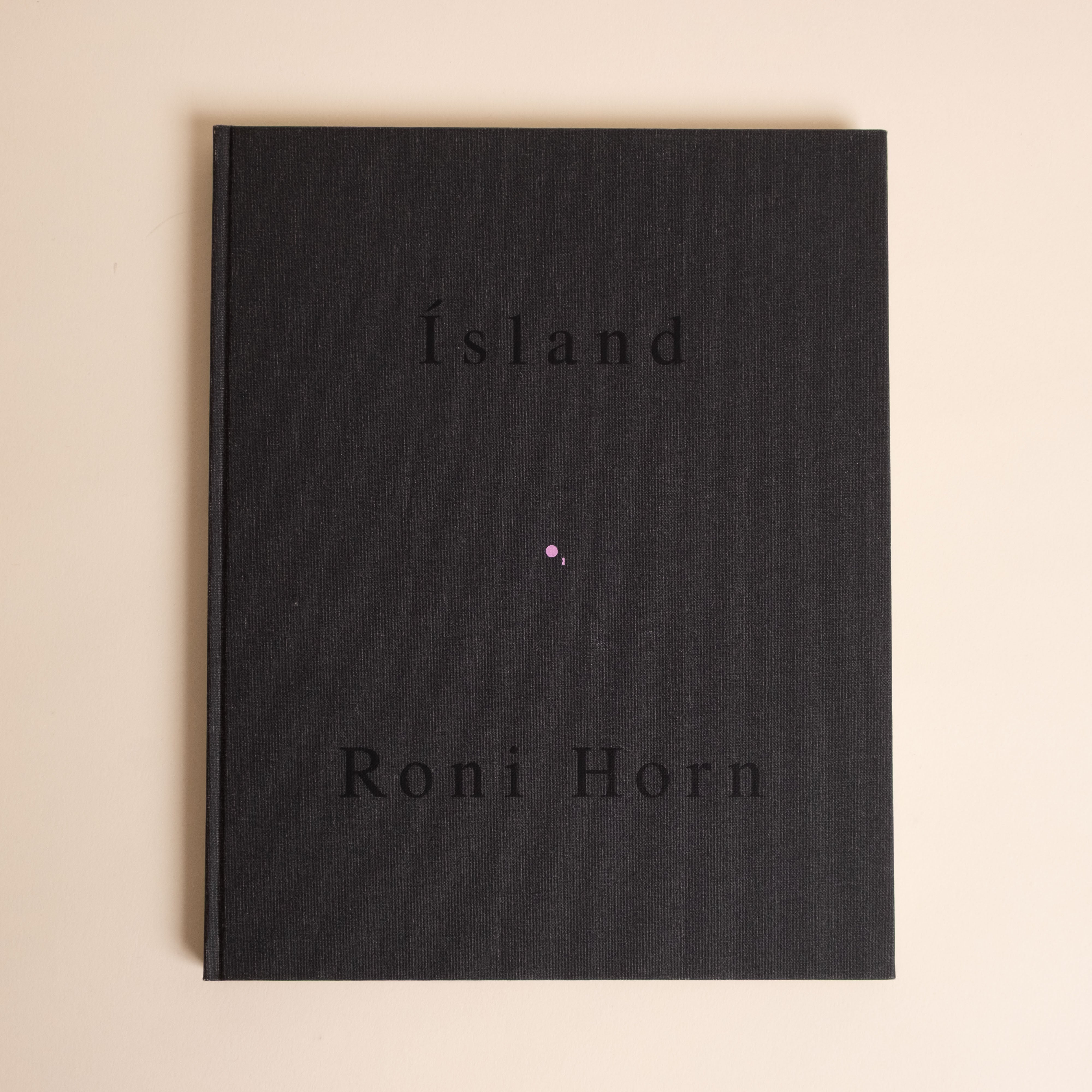 洋書 Roni Horn Doubt Box Book IX of To Place Roni Horn — To Place Set: Book I – X – Wolf Books
