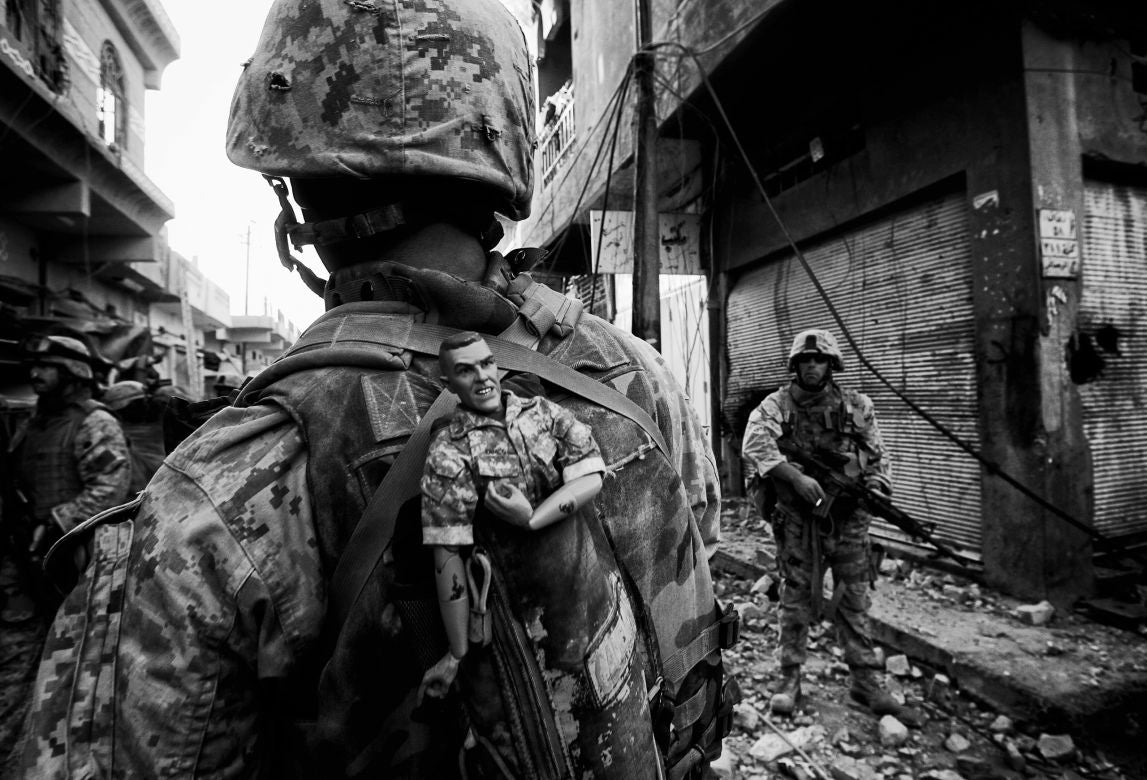 Anja Niedringhaus — At War
