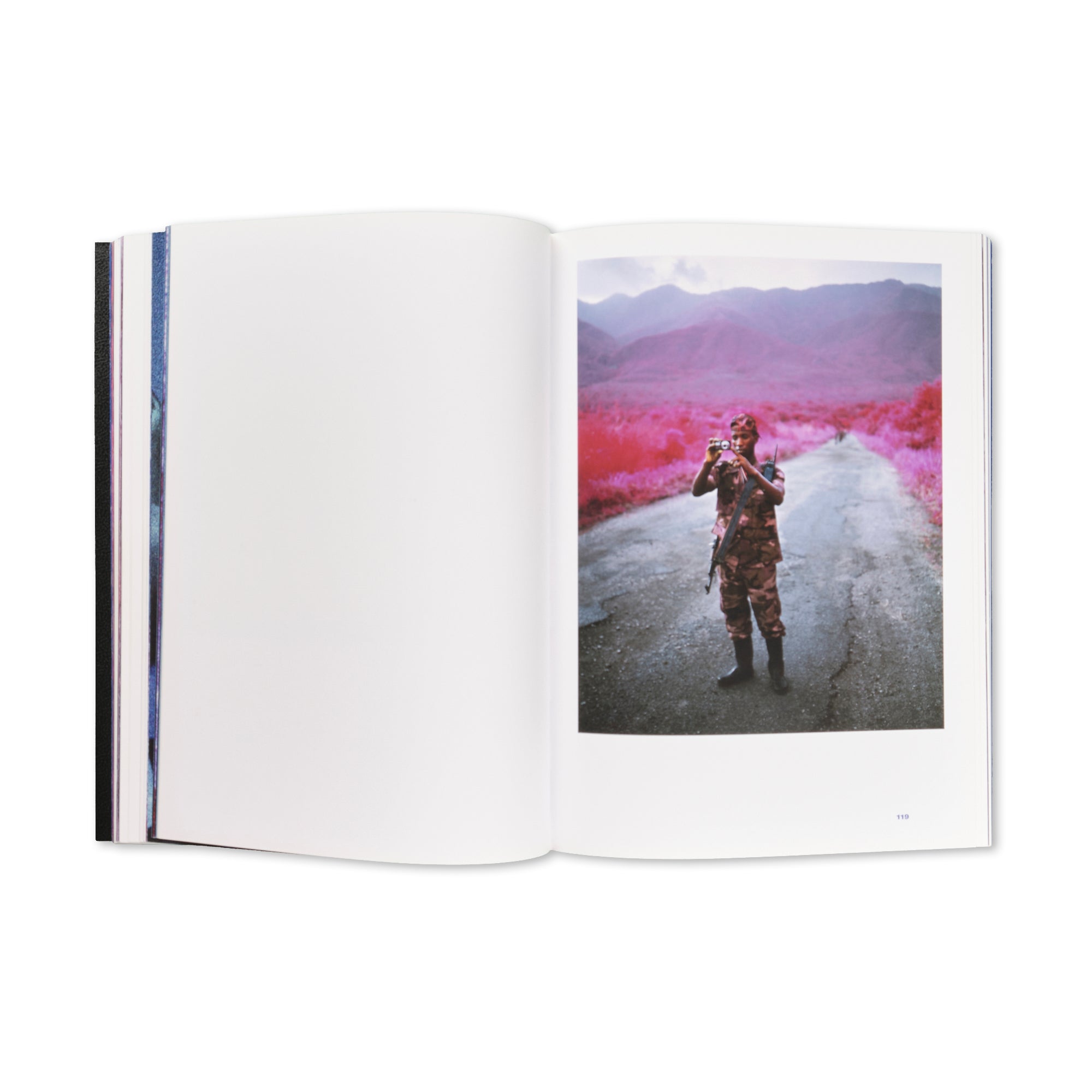 Richard Mosse - The Enclave