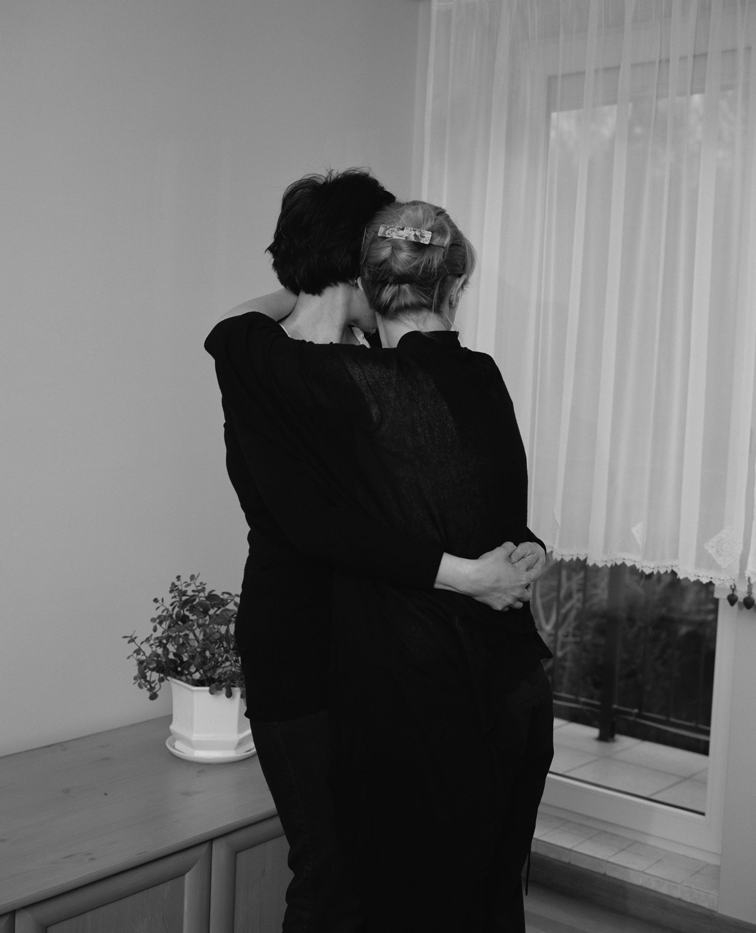 Joanna Piotrowska — Frowst