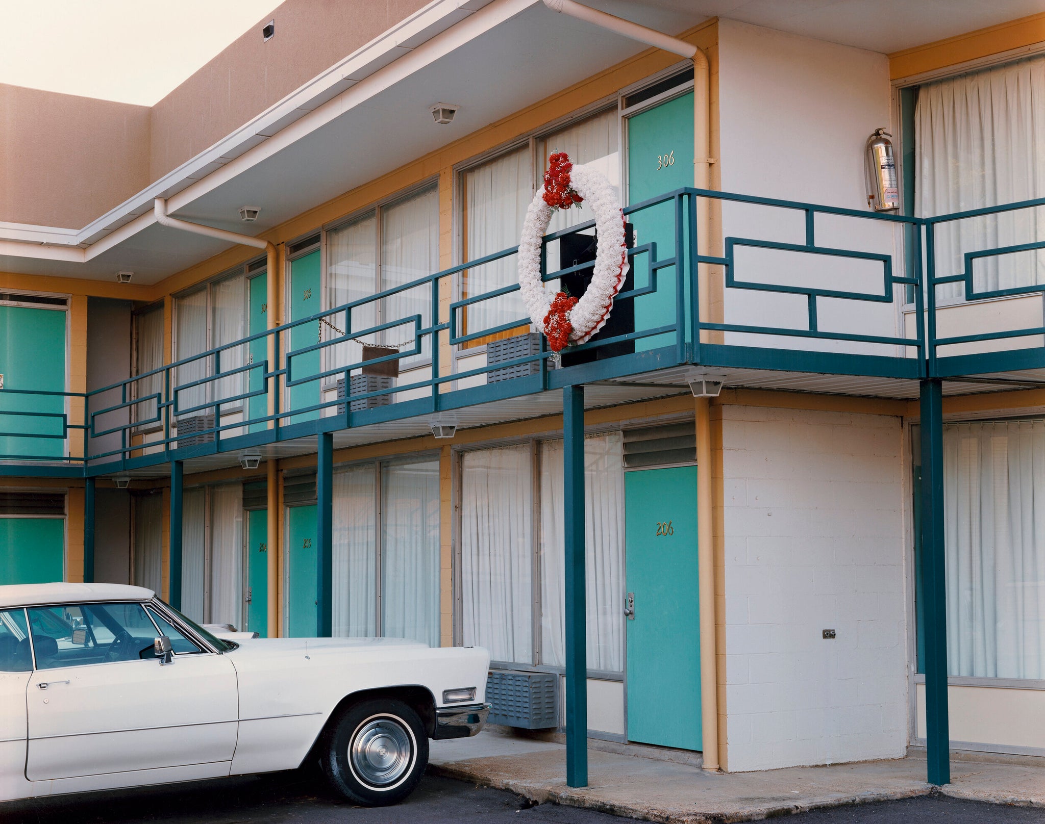 Joel Sternfeld — Tatorte (On This Site)