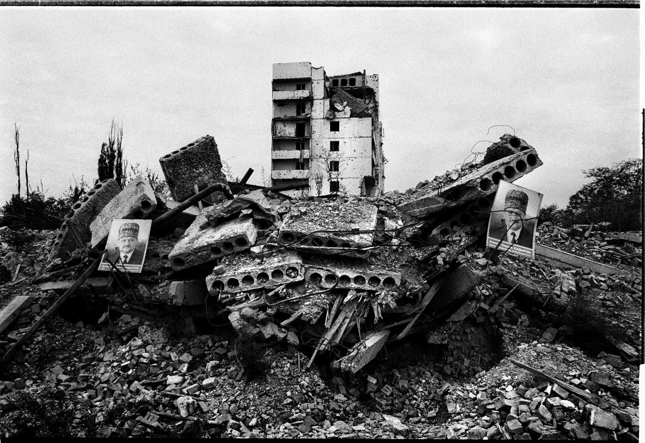 Eddy van Wessel — Al Filo de la Civilización (The Edge of Civilization)