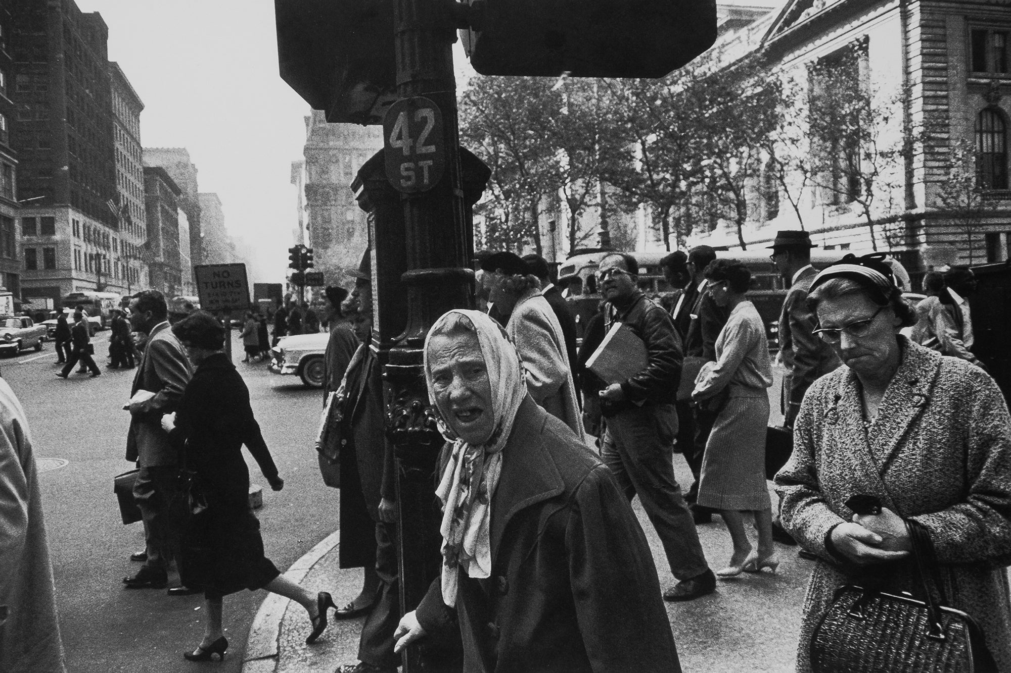 Garry Winogrand — The Man in the Crowd