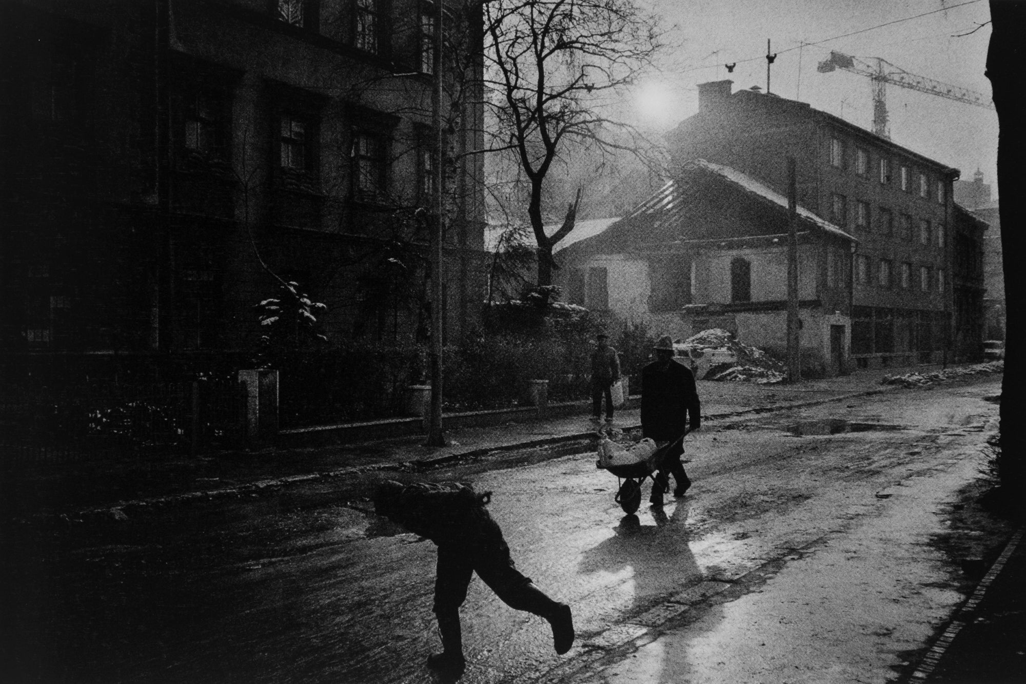 Paul Lowe — Bosnians