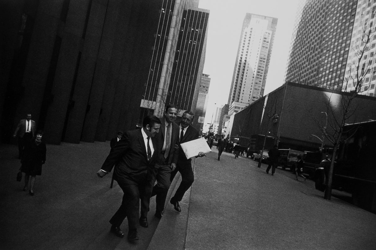 Garry Winogrand — The Man in the Crowd