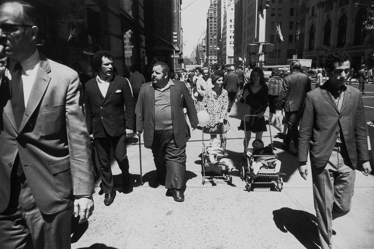 Garry Winogrand — The Man in the Crowd